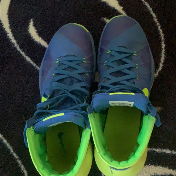 Blue and Green Hyper dunks barely used - Picture 3 of 5